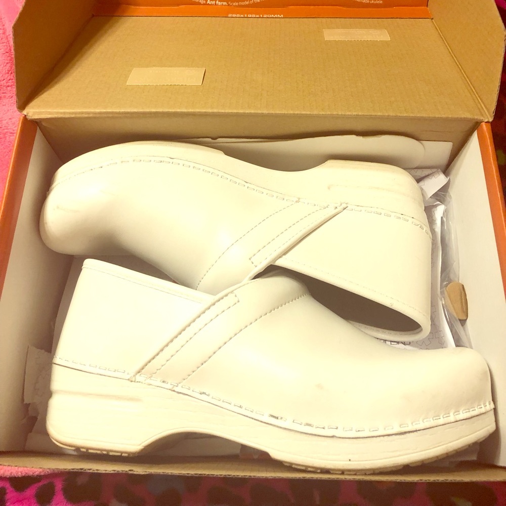 Women’s XP Dansko pro Shoe size 40